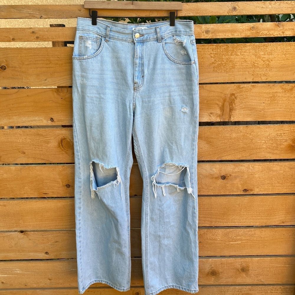Pull&Bear Women’s Pale Blue Ripped Straight Fit Jeans Size 10